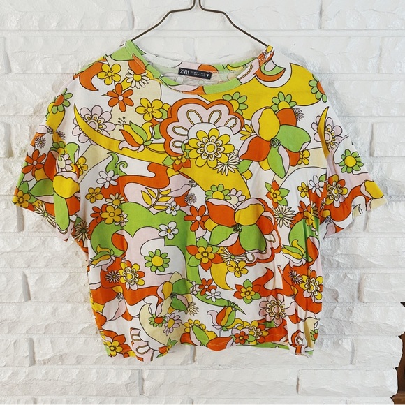 Zara Tops - Zara 70’s Floral Boxy Tee